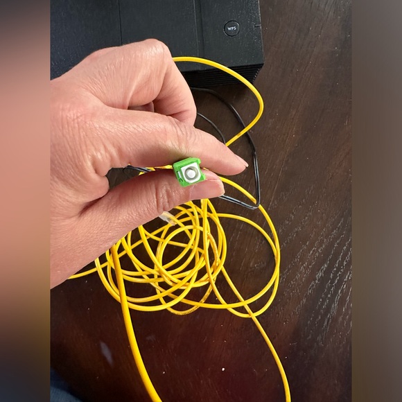 Calix GigaCenter 844G-1 Wi-Fi Dual Band 2.4 GHz 5 GHz Router Modem 100-04011 14 - Picture 4 of 6